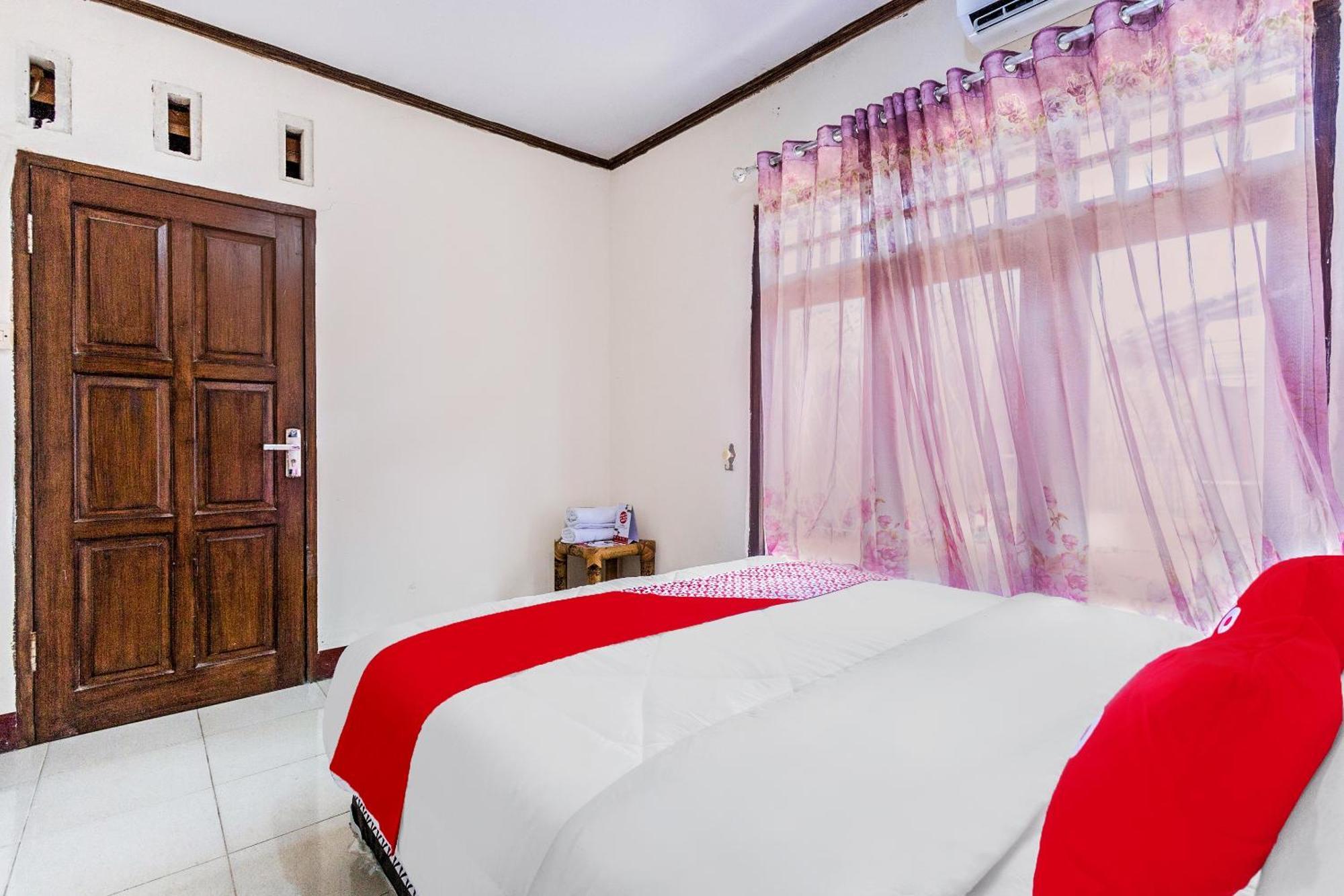 Oyo 1837 Telone Bungalow Palebah Exteriér fotografie