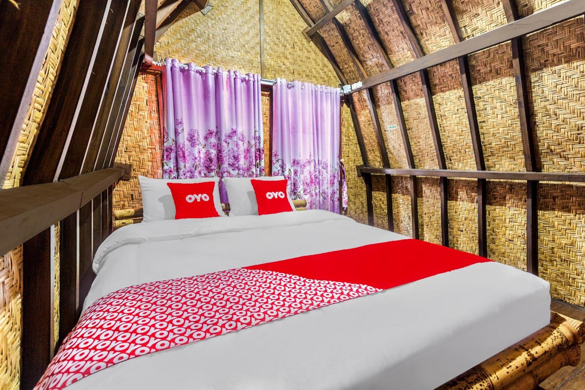 Oyo 1837 Telone Bungalow Palebah Exteriér fotografie